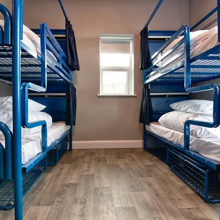 Hostel Dungarvan And *